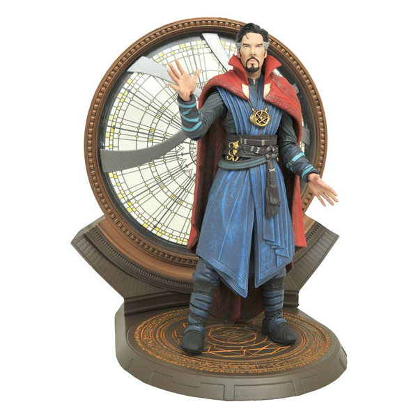 Diamond Select Figure - Marvel - Deluxe Collector's Action Figure with Diorama Base - Dr. Strange